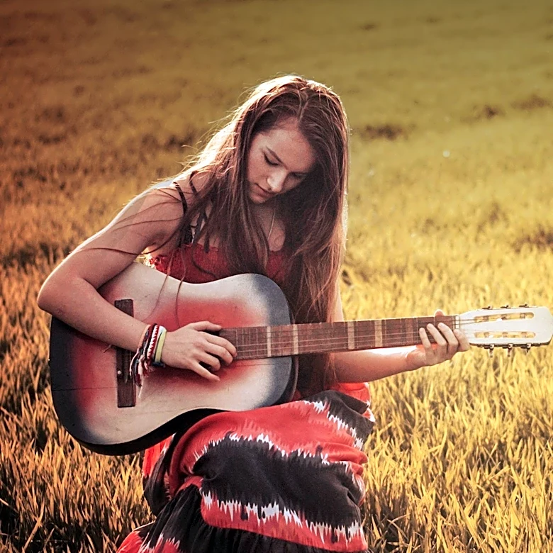 Bronwyn Releases New Single 'Gallatin Road' Celebrating East Nashville
