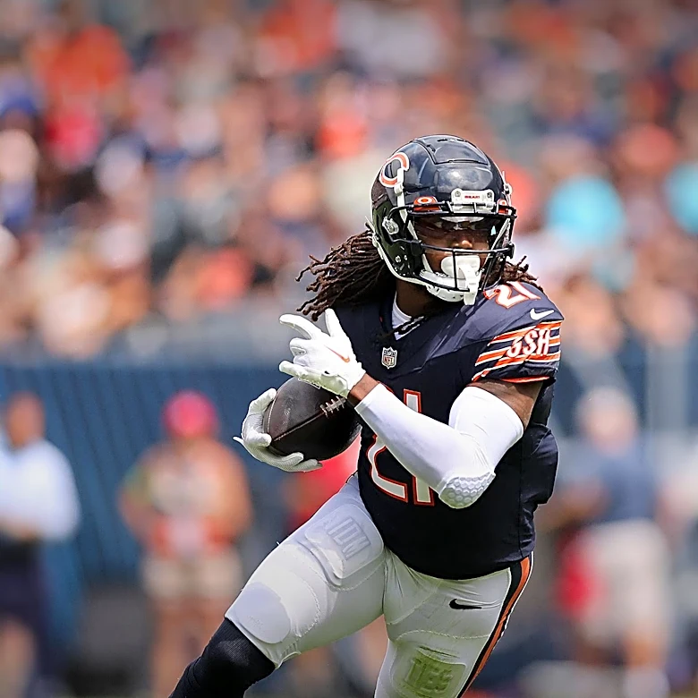 Chicago Bears Training Camp: Defense Challenges Offense, Williams-Loveland Connection Stands Out