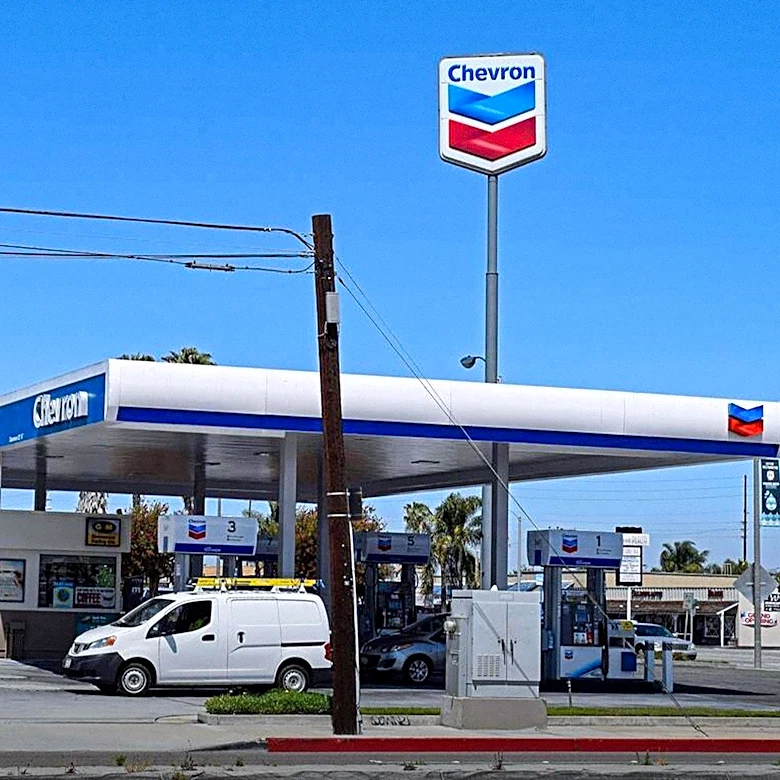 Exxon and Chevron Report Record Profits Amid Global Oil Supply Disruptions