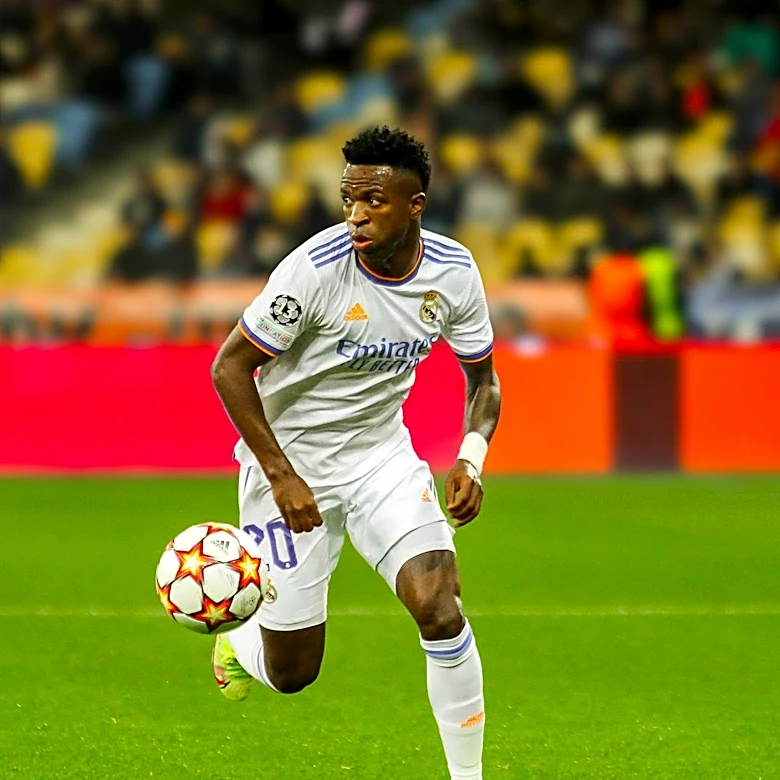 Real Madrid's Final Offer to Vinicius Jr Puts Arsenal on Alert