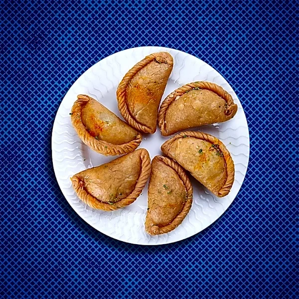 410 Empanadas Showcases Diverse Flavors on Food Truck Friday