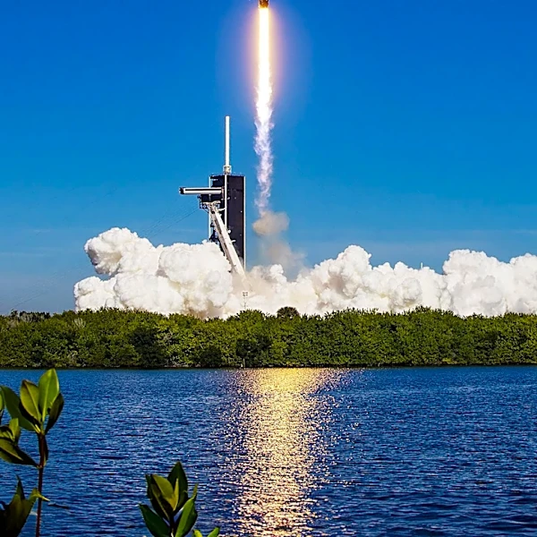 SpaceX Launches Falcon 9 Rocket from California, Deploying 24 Starlink Satellites