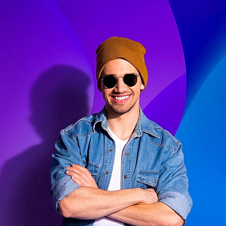 Alex Warren to Debut New Single 'RESCUER' via iHeartRadio and TikTok Live Event