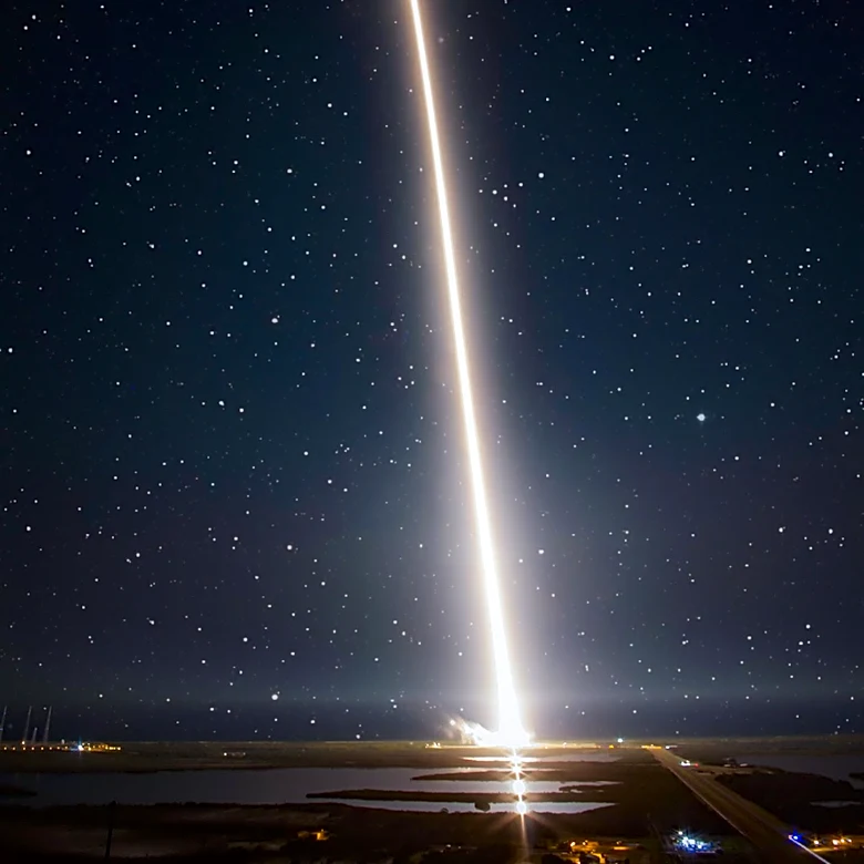 SpaceX Launches 24 Starlink Satellites from Vandenberg SFB, Expanding Global Internet Coverage