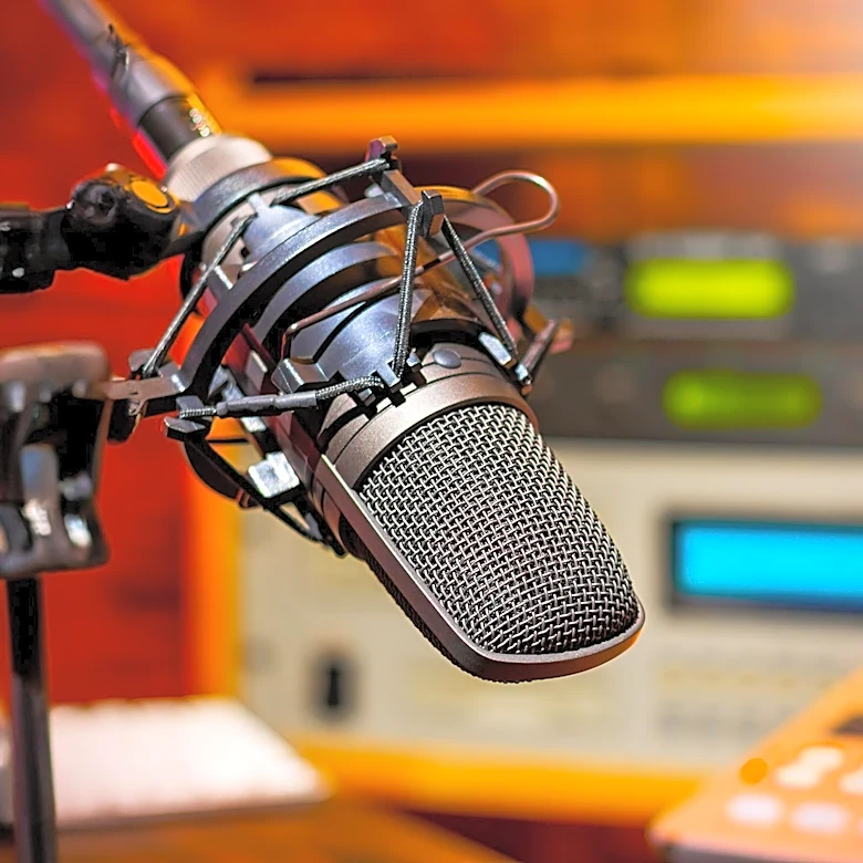 Howard Stern's Former Staffers Negotiate Severance After SiriusXM Layoffs