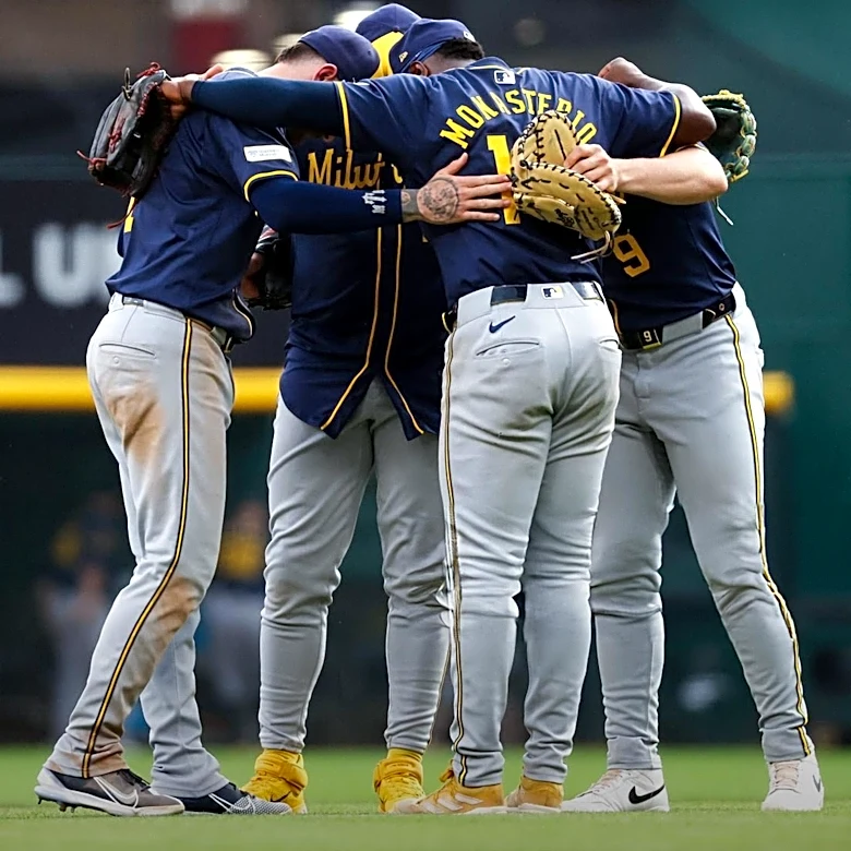 Milwaukee Brewers Secure Victory Over Los Angeles Angels with Five-Run Fifth Inning