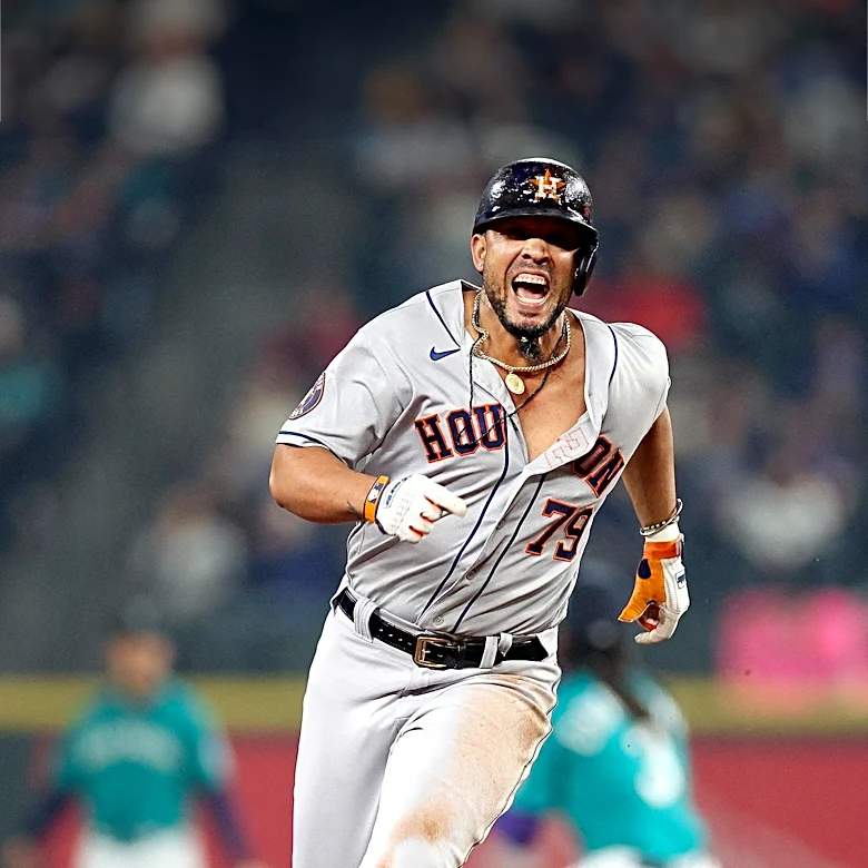 Astros Express Interest in Lars Nootbaar Amid Outfield Upgrade Efforts