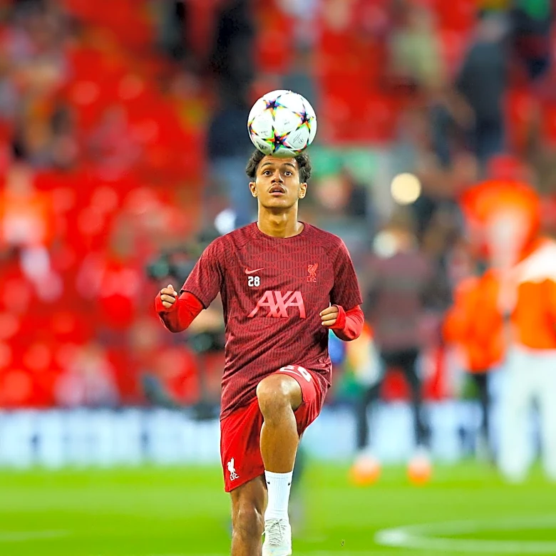 Liverpool FC Prepares for Leeds United Match with Training and Chicago Bulls Visit