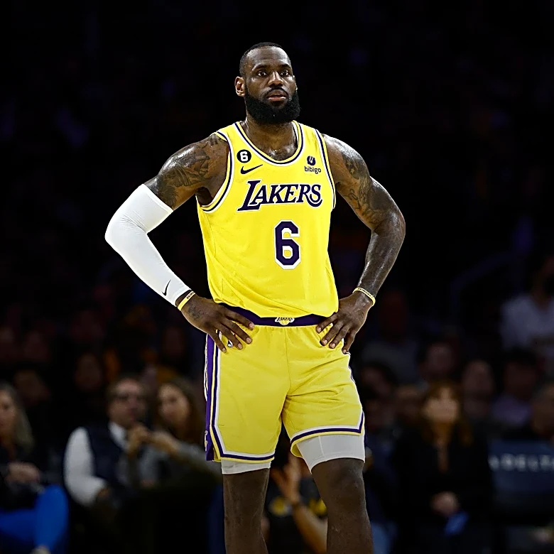 LeBron James Considered for Amtrak Commute Amid 76ers Contract and NYC Living Rumors