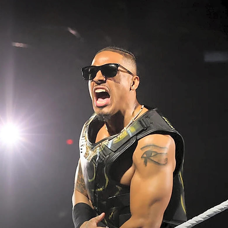 Carmelo Hayes Reacts to Exclusion from WWE SummerSlam Card Amid Fan Backlash
