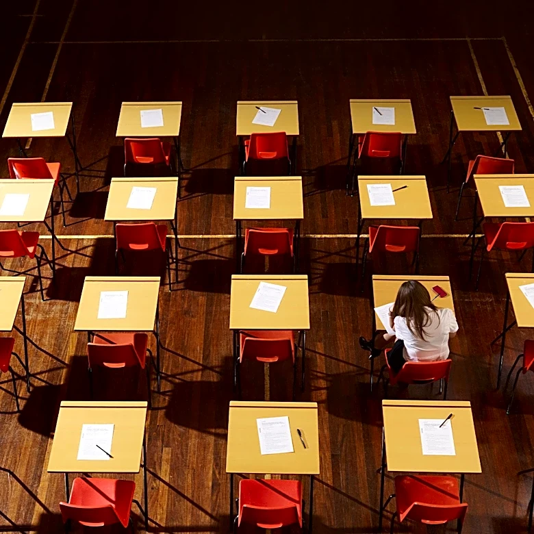 High School Teams Compete in KD Quiz Showdown