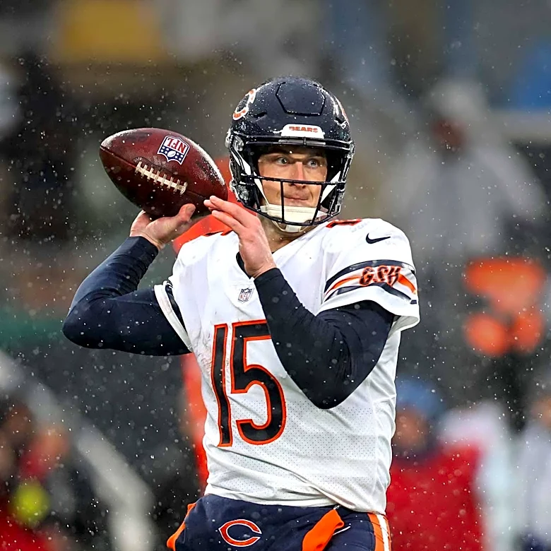 Chicago Bears Defense Shines in Training Camp Amid Weather Challenges