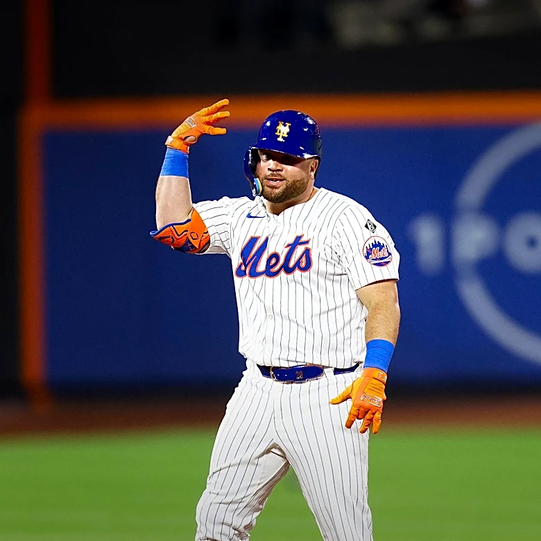 Miami Marlins Continue Winning Streak with Victory Over New York Mets