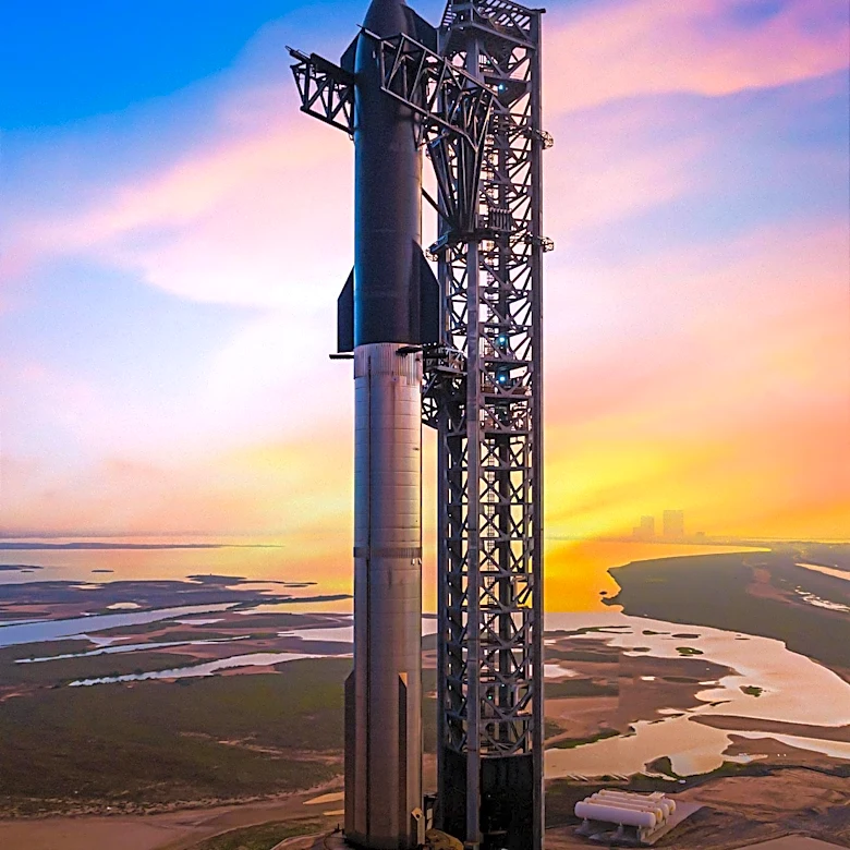 SpaceX Launches 24 Starlink Satellites from California, Expanding Global Internet Network