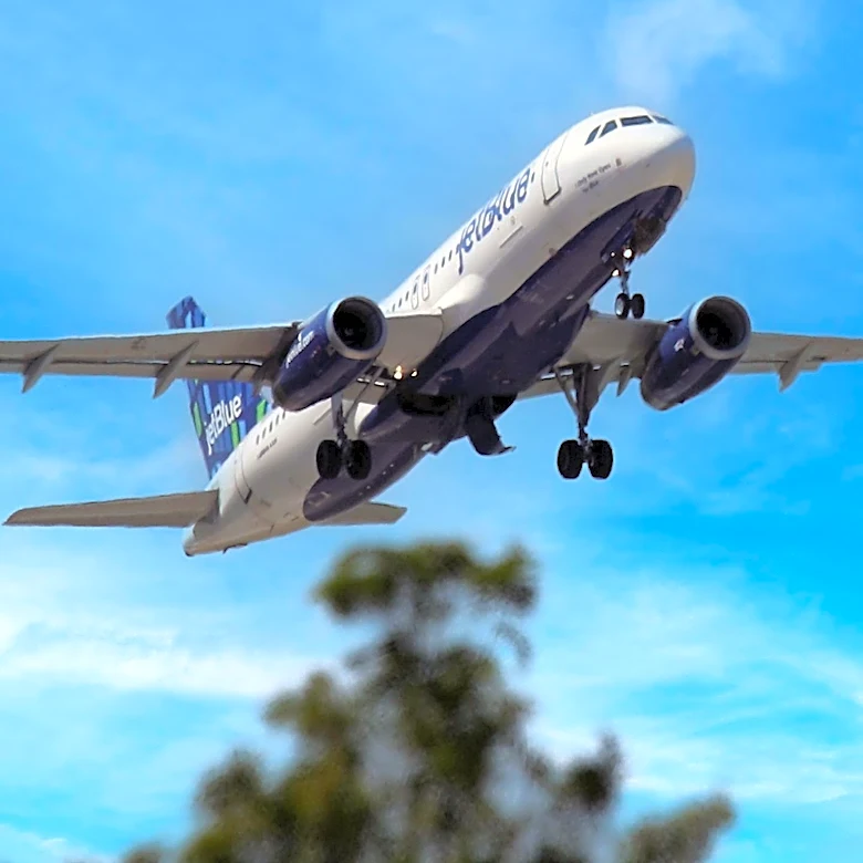 JetBlue Plans Terminal Move at LaGuardia Amidst Airline Industry Updates
