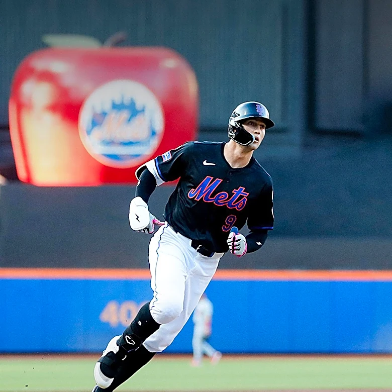 Miami Marlins Secure Victory Over New York Mets with Home Runs by Sanoja and Conine