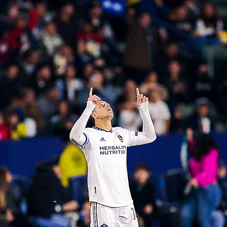 FC Dallas and LA Galaxy End in Scoreless Draw as Sirois Shines