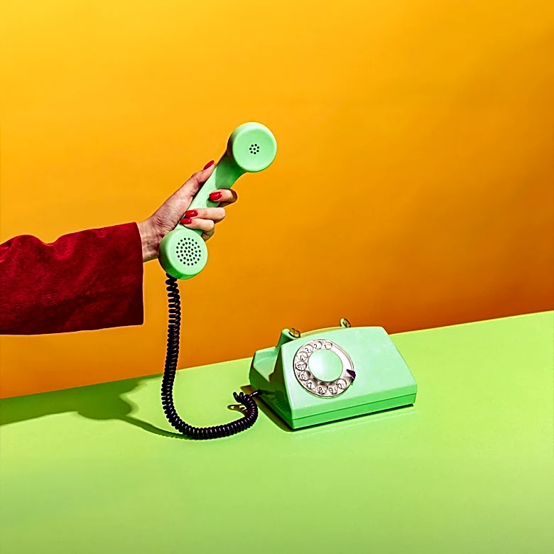 Gen Z Drives Flip Phone Resurgence Amid Smartphone Fatigue