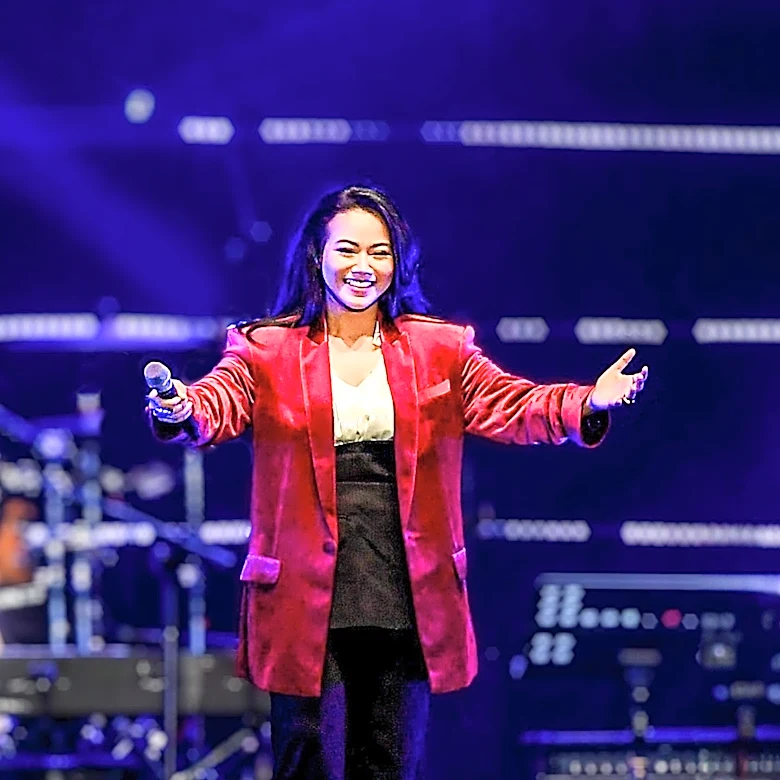 Angine de Poitrine Performs at Osheaga Festival, Surprising Attendees