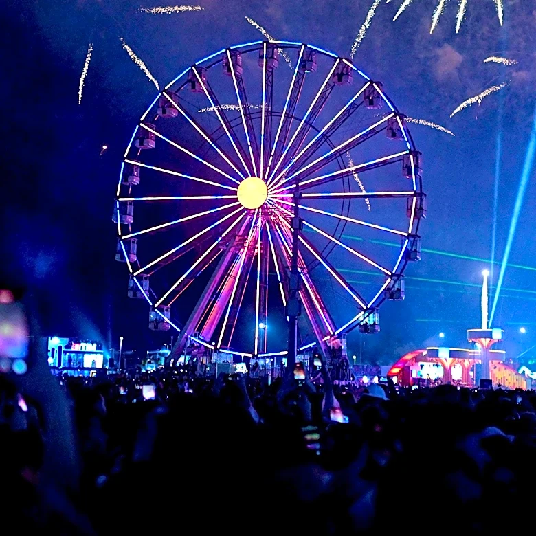 Santa Monica Hosts Country Night Blending Country Music with EDM