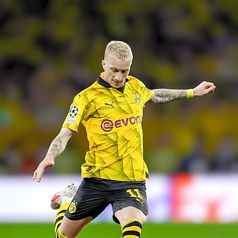 Borussia Dortmund Faces Unexpected Defeat in Vietnam Friendly Match