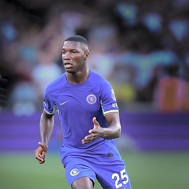 Chelsea FC Increases Bid for Pep Chavarria as Cucurella Replacement