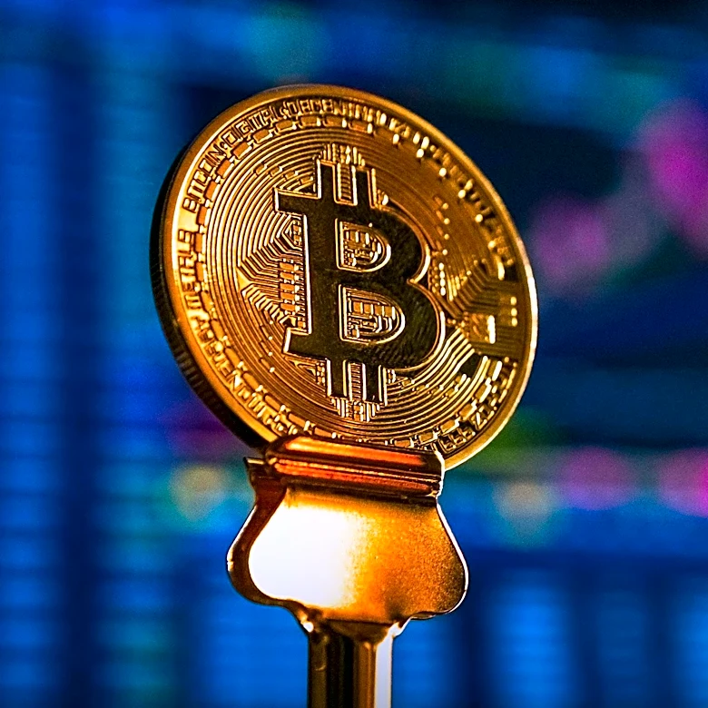 BlackRock's Bitcoin ETFs Experience Significant Losses Amid Market Volatility