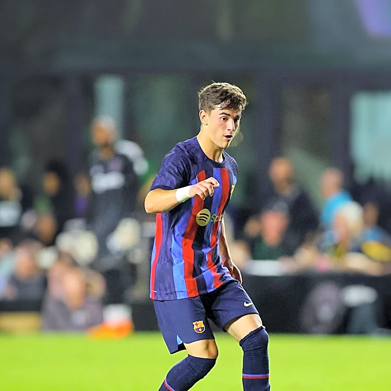 FC Barcelona Integrates Youth Players in Preseason Training at St. George's Park