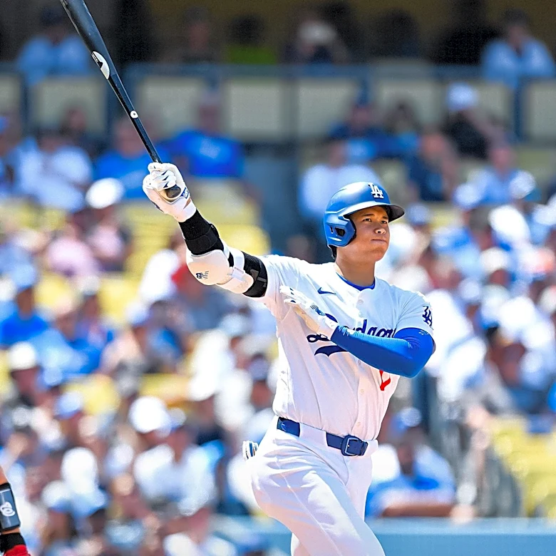 Boston Red Sox Secure Victory Over Los Angeles Dodgers with Late Game Surge