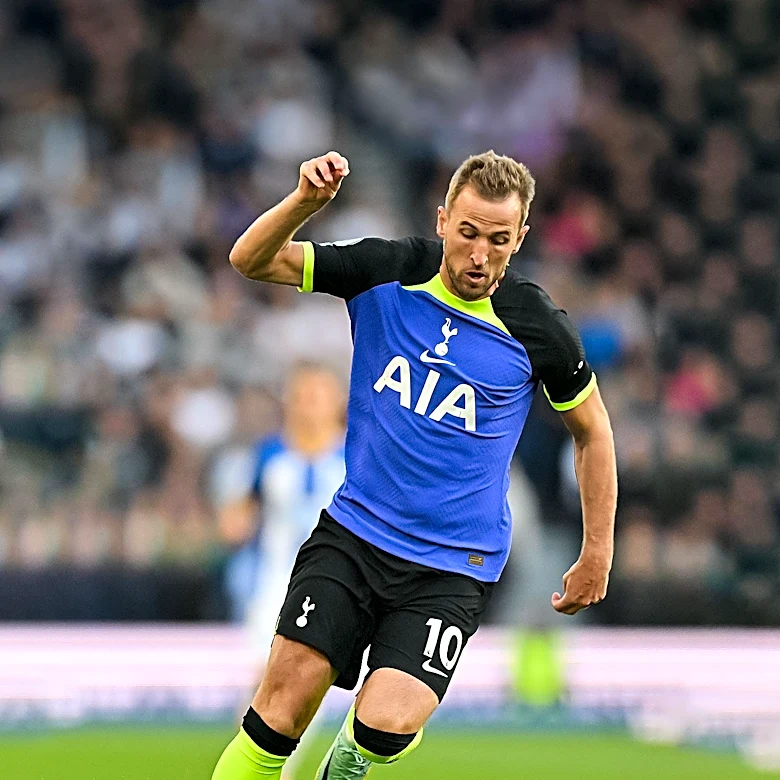 Chelsea FC Debuts New Away Kit in Pre-Season Match Against Tottenham Hotspur