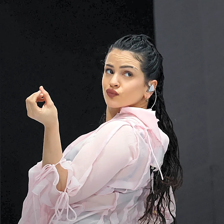 Rosalía's Concert in Buenos Aires: A Night of Apologies and Musical Mastery