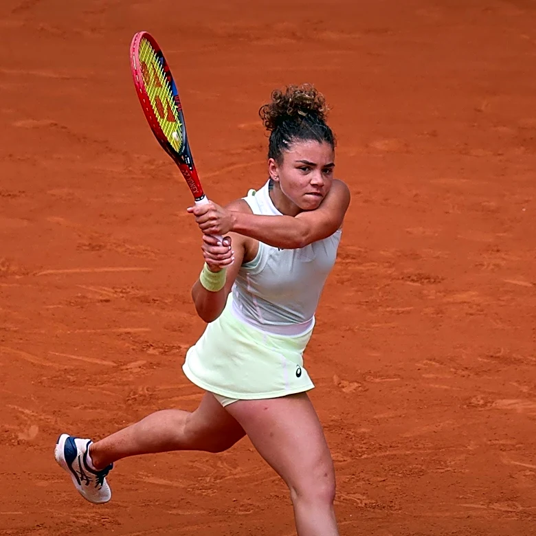 Jasmine Paolini Withdraws from Canadian Open Due to Foot Injury
