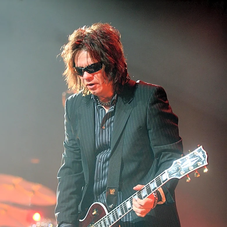 Richie Sambora Performs Bon Jovi Classics with Kings of Chaos
