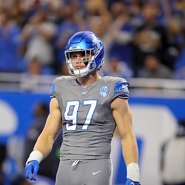 Detroit Lions' Defense Shows Promise in Training Camp