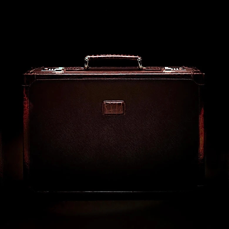Mystery of the Briefcase in 'Pulp Fiction' Remains Unsolved