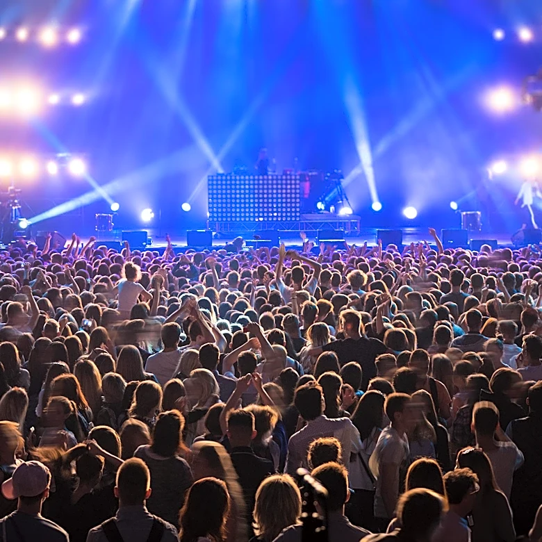 Olivia Dean and Sam Fender Surprise Lollapalooza Audience with Live Performance
