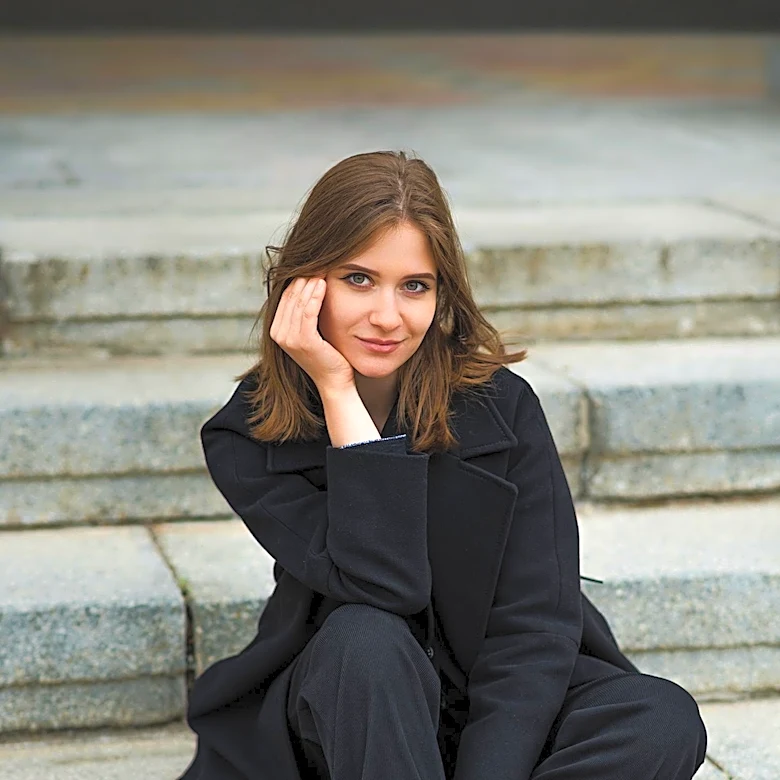 Amanda Knox's Comedy Show on Legal Trials Sparks Controversy Among Kercher Family
