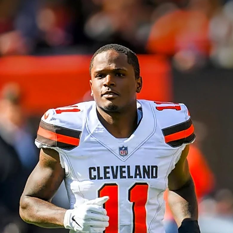 Cleveland Browns Training Camp Highlights Quarterback and Receiver Developments