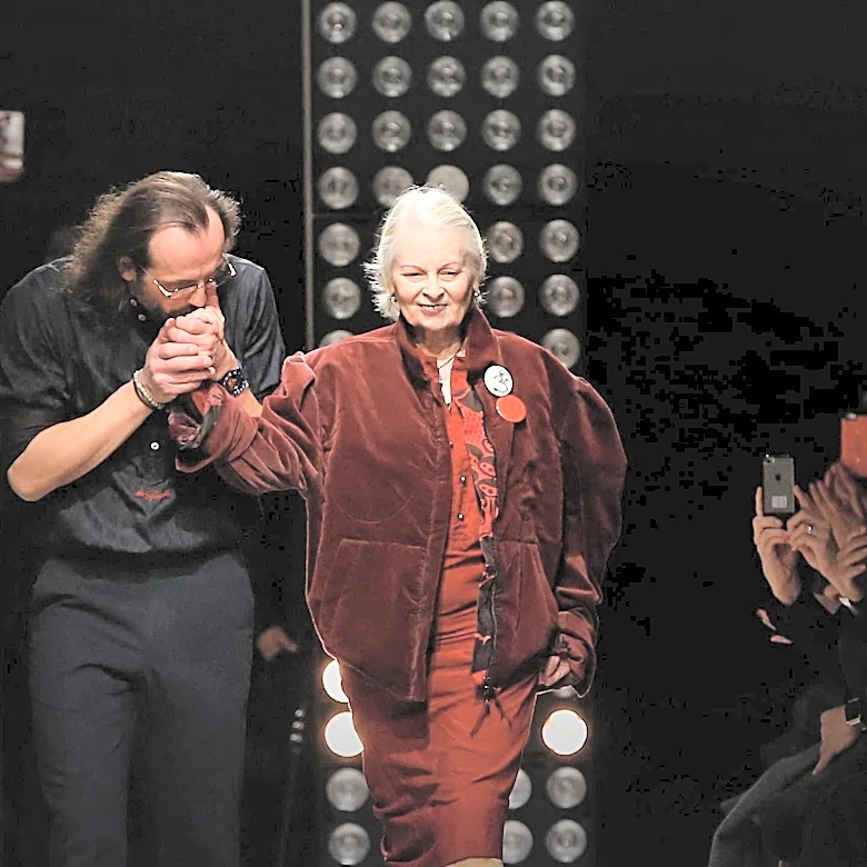 Vivienne Westwood Necklace Gains Popularity Amid Y2K Revival