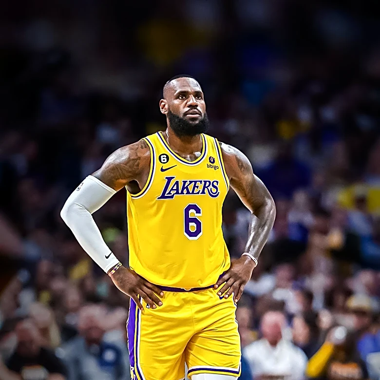 LeBron James' Philadelphia 76ers Jersey Breaks Sales Records Ahead of NBA Season