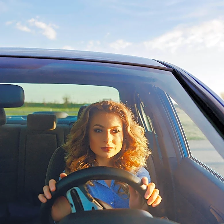 Bella Roams Chooses Car Living to Avoid High Rent Costs