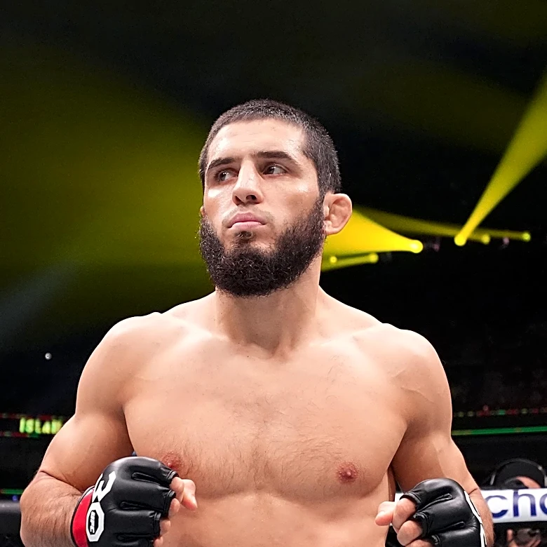 Charles Oliveira Predicts Ian Machado Garry's Success Against Islam Makhachev at UFC 330