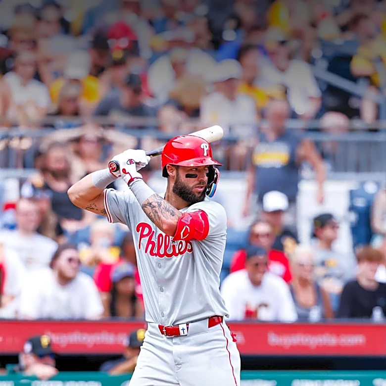 Philadelphia Phillies Plan Bryce Harper's Return to Right Field After Luis Arraez Trade