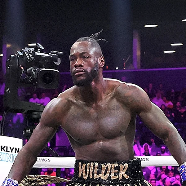 Oleksandr Usyk Plans Final Fight Against Deontay Wilder Before Retirement