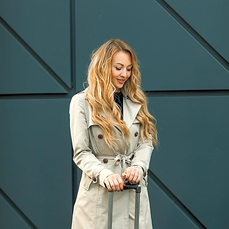 Top Travel Jackets for Stylish and Wrinkle-Free Journeys