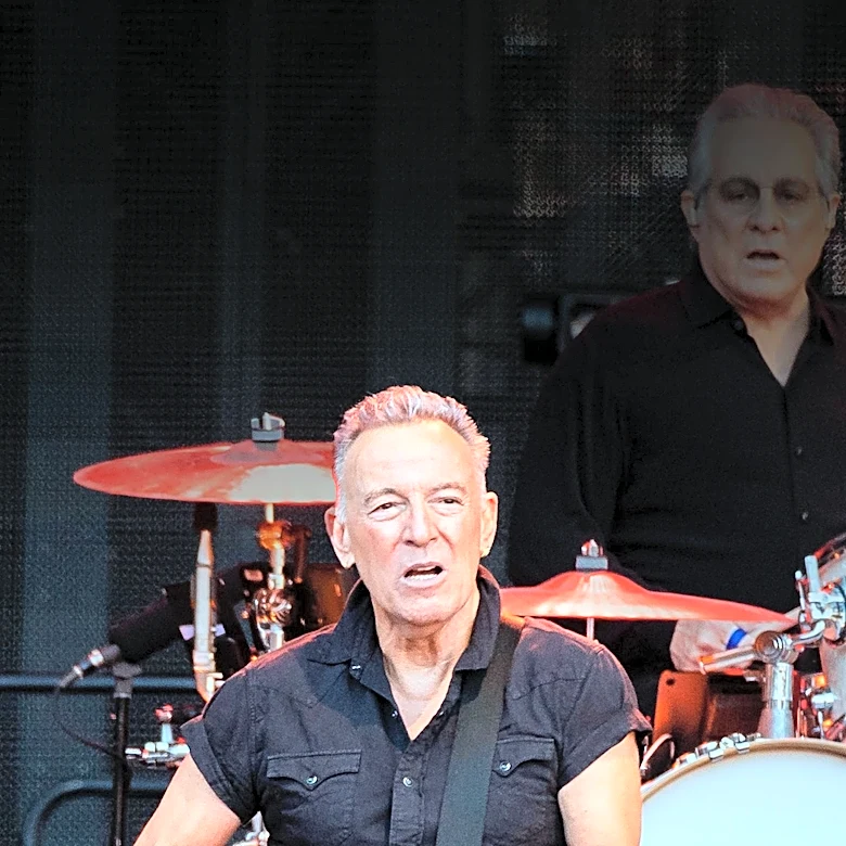 Bruce Springsteen Announces Wife Patti Scialfa's Cancer Remission