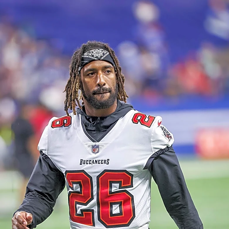 Buccaneers' Josiah Trotter Impresses in Practice, Says Coach Todd Bowles