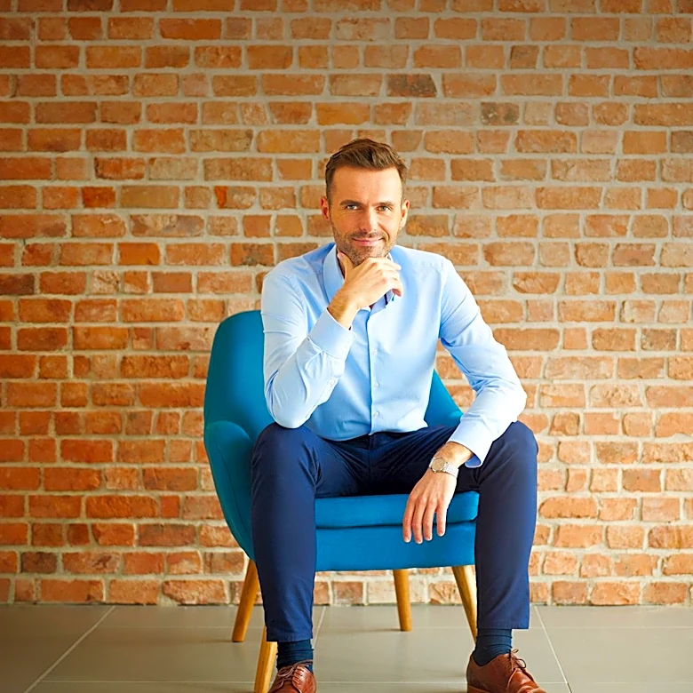 Dossier Appoints Stefano Curti as Executive Chairman Amid Strategic Growth