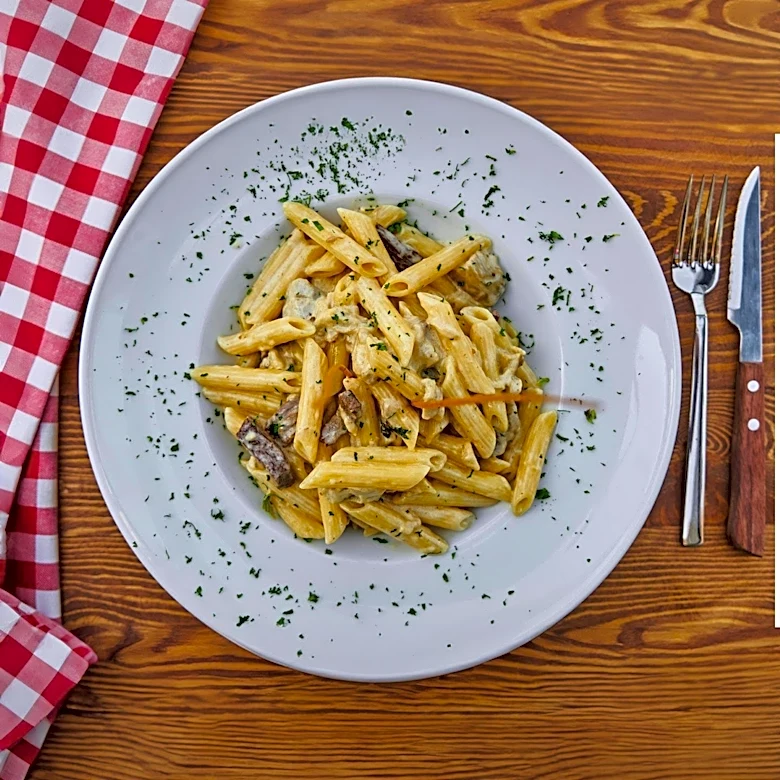 Uovo Restaurant Offers Fresh Italian Pasta Daily in NYC