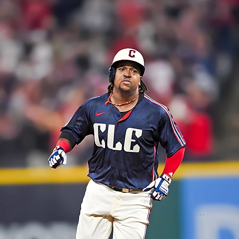 Cleveland Guardians Acquire Nathaniel Lowe from Cincinnati Reds